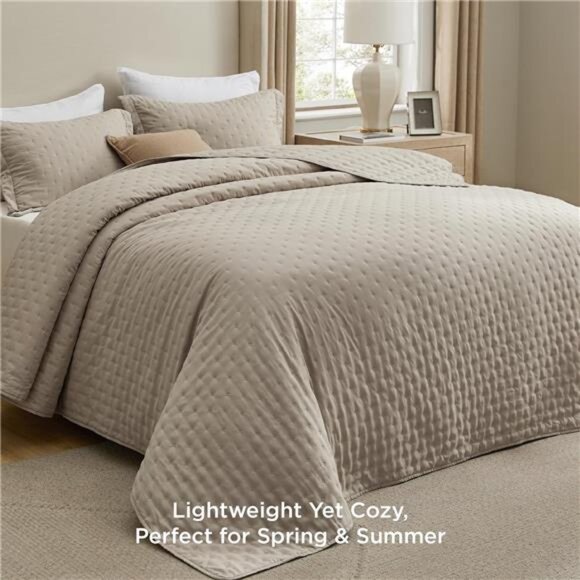 King Quilt - Ultra Soft Quilt Bedding for Modern Farmhouse Bedroom - Picture 2 of 7